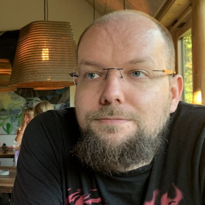 headshot of volker dusch